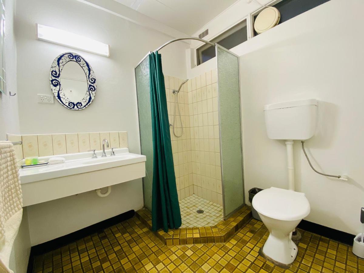 Mid Valley Motel Morwell Esterno foto