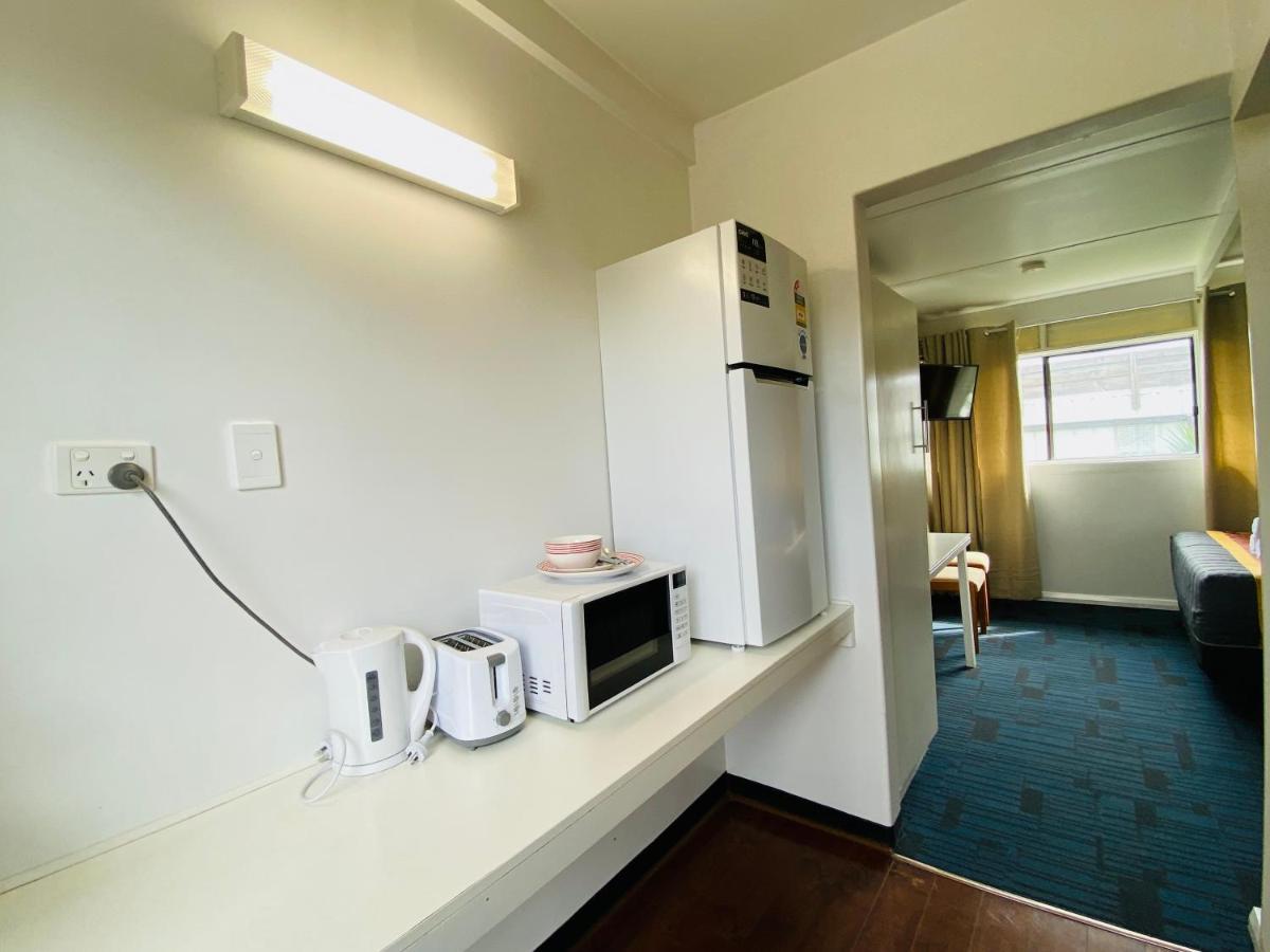 Mid Valley Motel Morwell Esterno foto