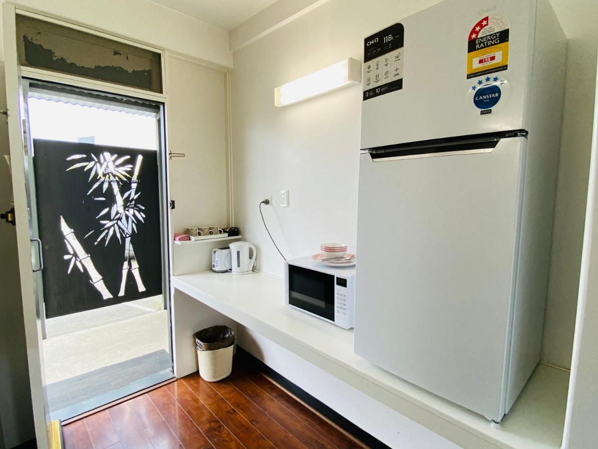 Mid Valley Motel Morwell Esterno foto