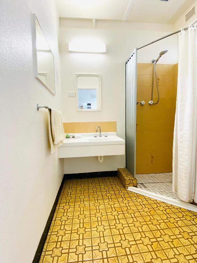 Mid Valley Motel Morwell Esterno foto