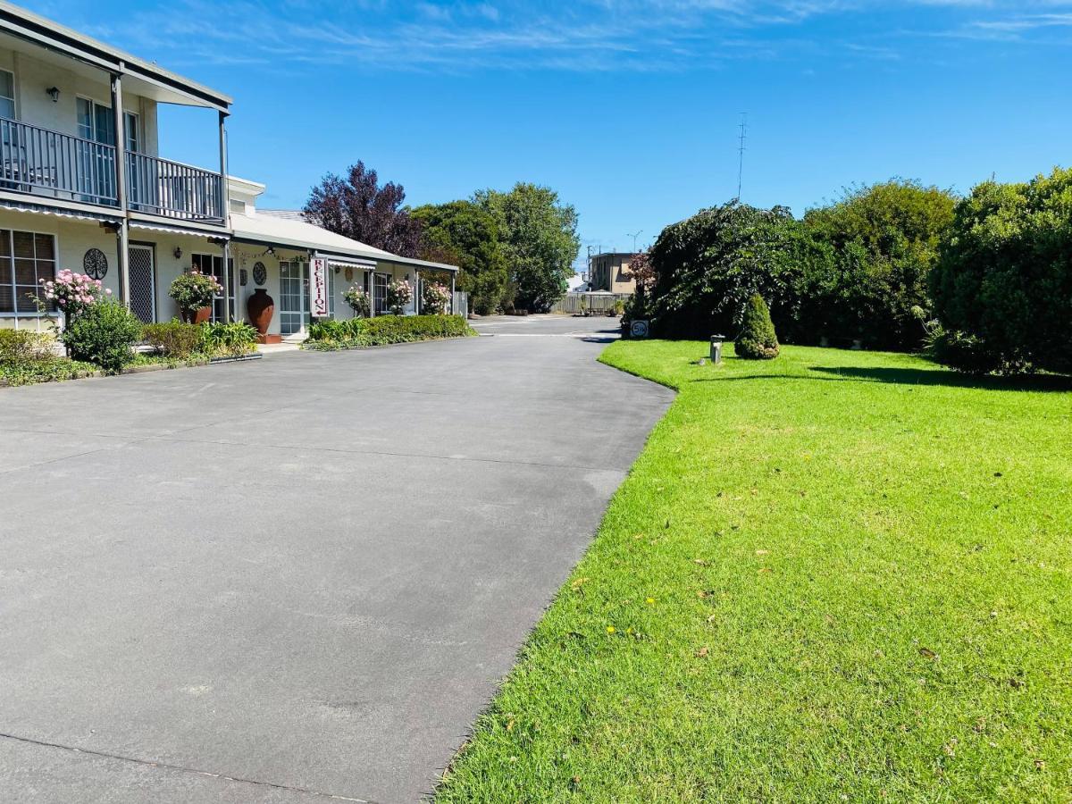 Mid Valley Motel Morwell Esterno foto