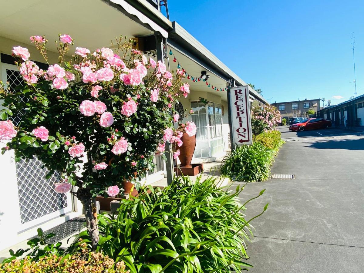 Mid Valley Motel Morwell Esterno foto