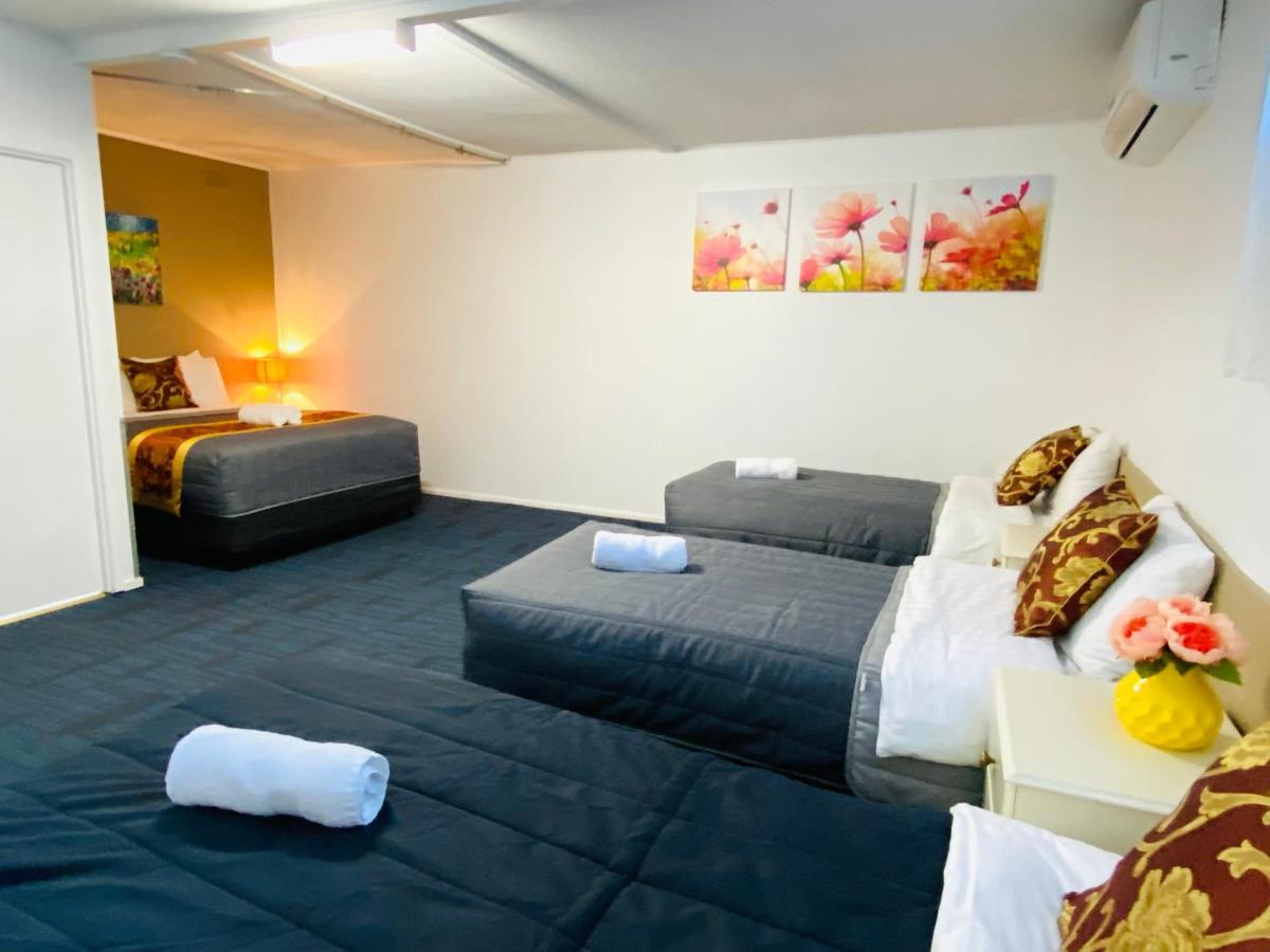 Mid Valley Motel Morwell Esterno foto