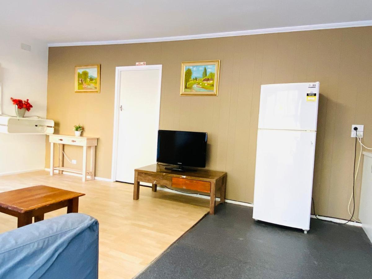 Mid Valley Motel Morwell Esterno foto
